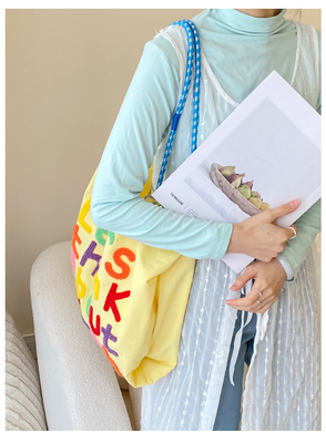 کوله ی پوشک بزرگ ظرفیت سبک کره ای در یک کوله ی شانه ی زنانه ی دستی
