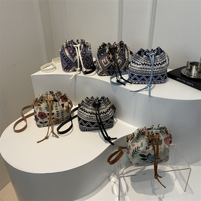 NEW CHINESE NATIONAL WIND ARMIPIT BUCKET BAG ساده ترين مد تابستان سبک لين جديد درجه بالا احساس تک شانه