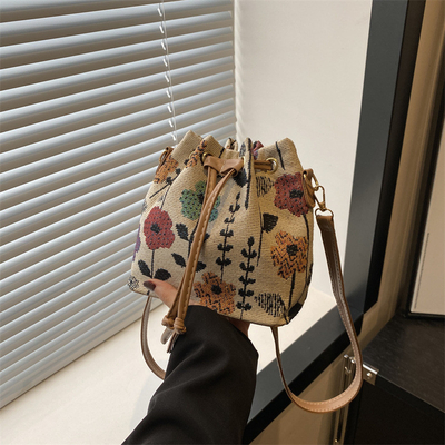 NEW CHINESE NATIONAL WIND ARMIPIT BUCKET BAG ساده ترين مد تابستان سبک لين جديد درجه بالا احساس تک شانه