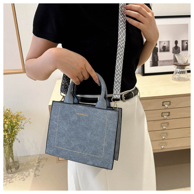 VINTAGE CHIC TEXTURED LETTER TOTE BAG BAG زنان 2024 ظرفیت بزرگ مدل جدید کیف دستی کمربند گسترده
