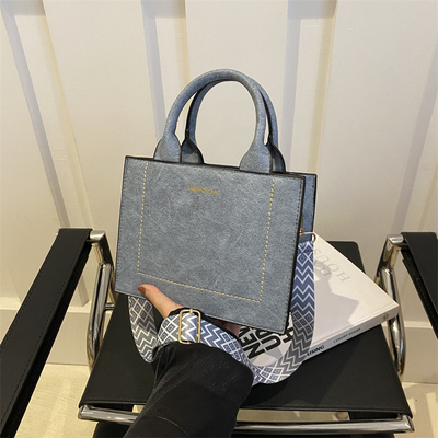 VINTAGE CHIC TEXTURED LETTER TOTE BAG BAG زنان 2024 ظرفیت بزرگ مدل جدید کیف دستی کمربند گسترده