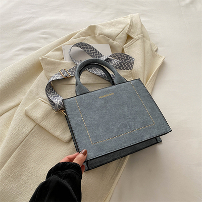 VINTAGE CHIC TEXTURED LETTER TOTE BAG BAG زنان 2024 ظرفیت بزرگ مدل جدید کیف دستی کمربند گسترده